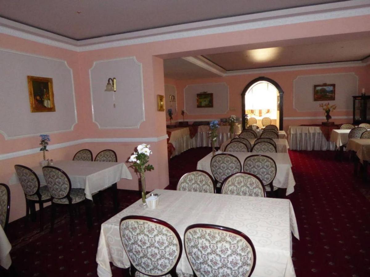 Viilla Rezidence Bed and Breakfast Kudowa-Zdrój Exterior foto